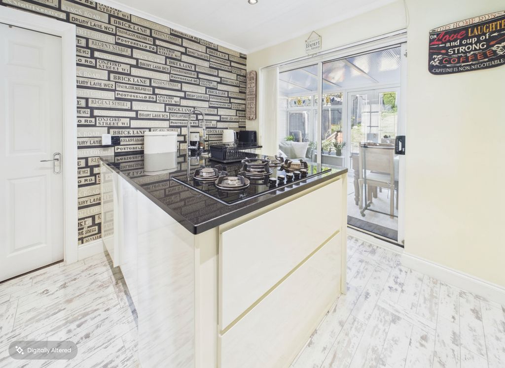 Property photo 2 of 20 Cam01698G0Pr0191Still004001