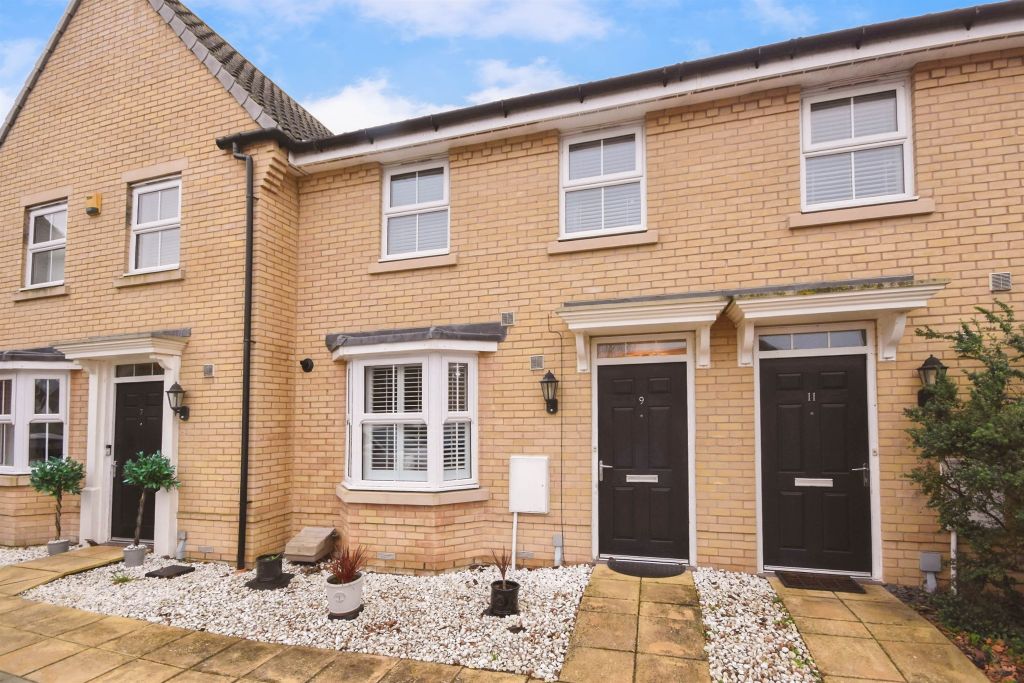 Property photo 1 of 19 Front