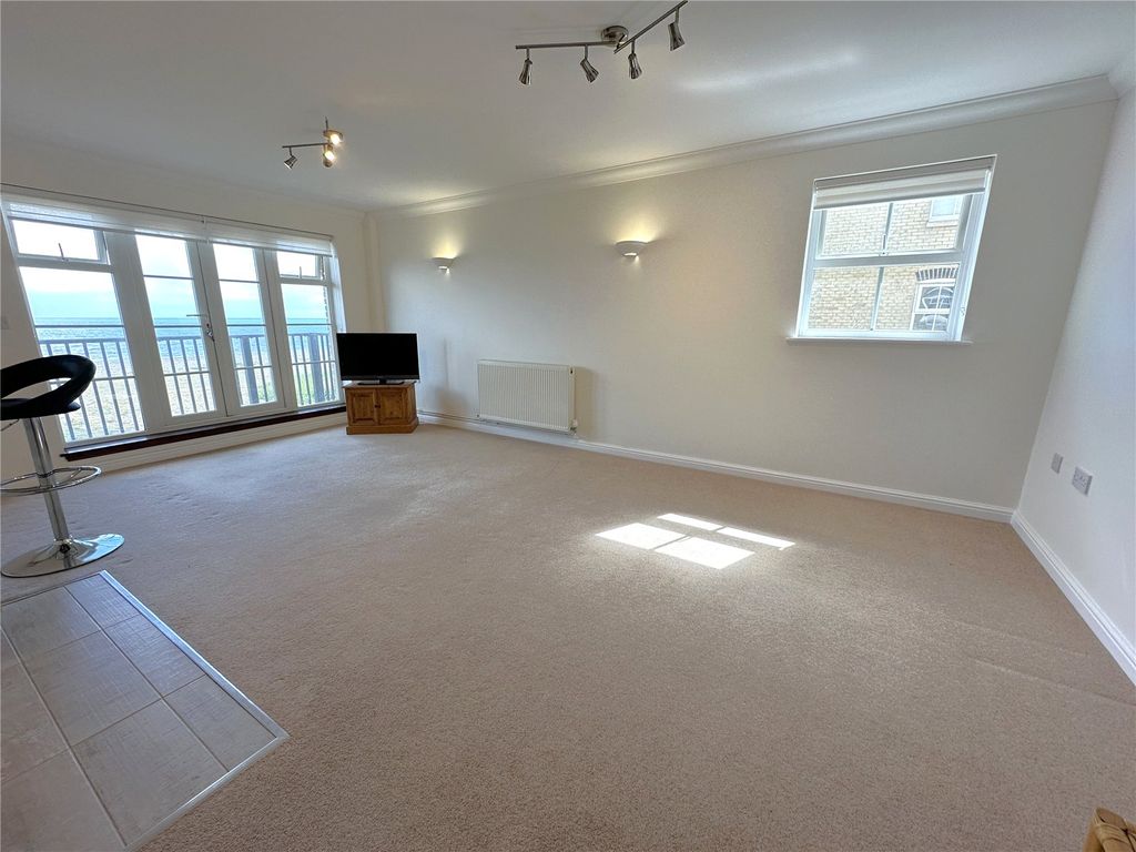 Property photo 3 of 15 Picture No. 24