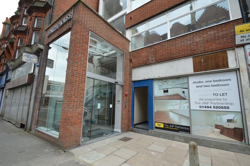 Property photo 1 of 6 Zenith House Front 4
