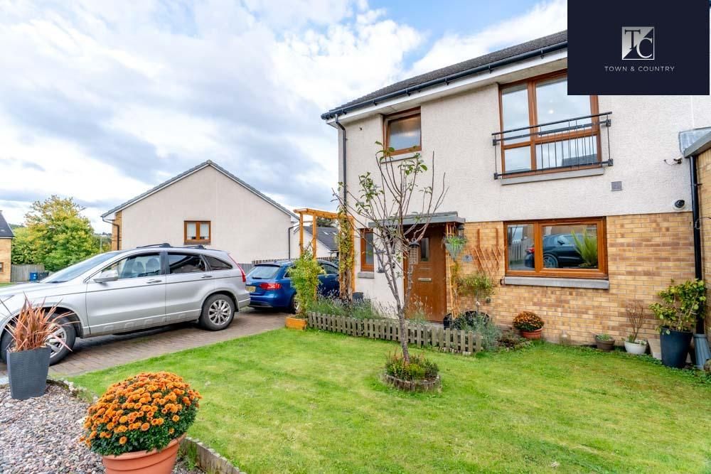 Property photo 1 of 28