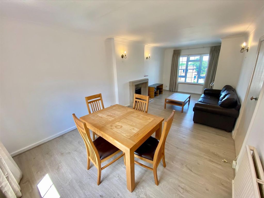 Property photo 3 of 10 Lounge-Diner