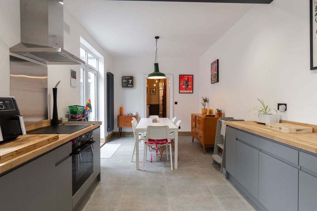 Property photo 1 of 57