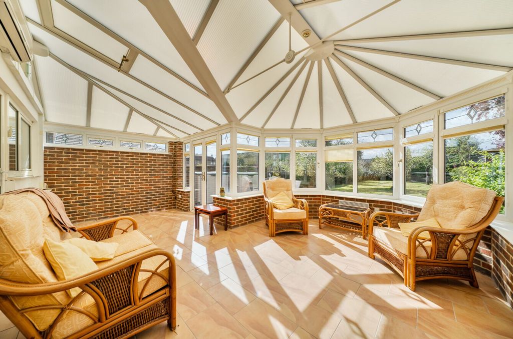 Property photo 3 of 18