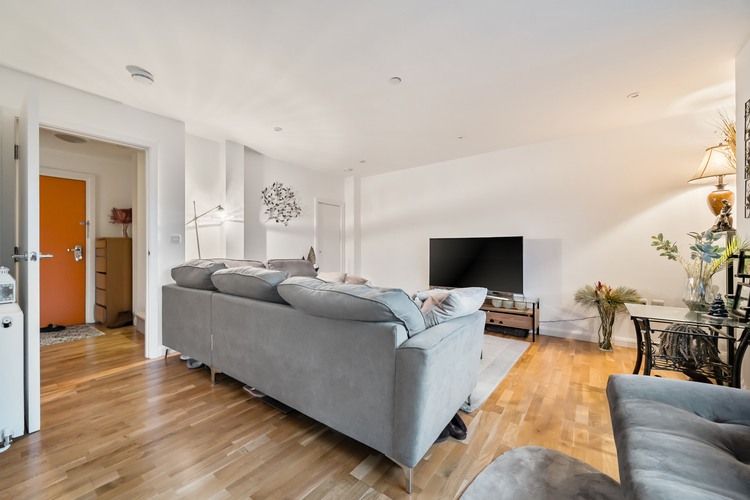 Property photo 3 of 18