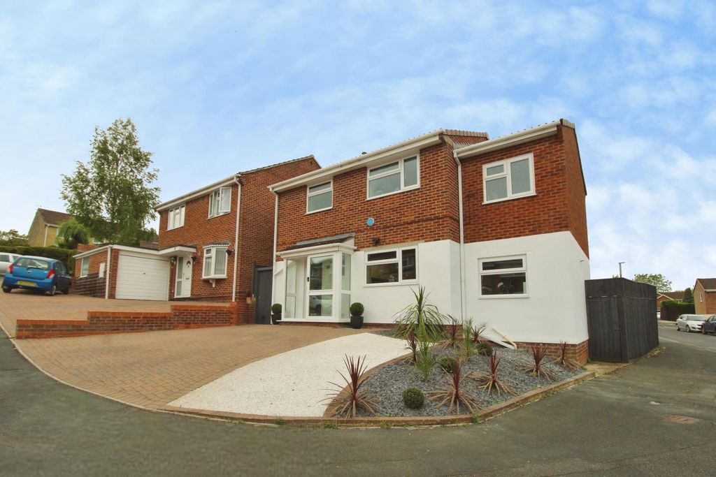 Property photo 1 of 22