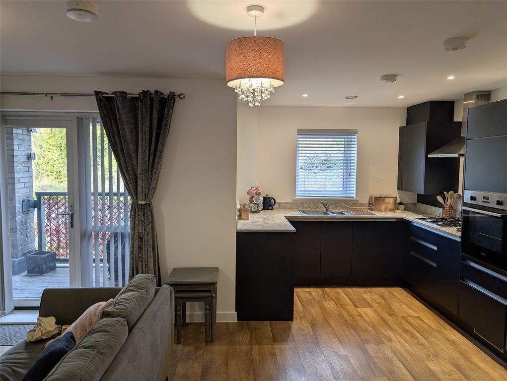 Property photo 2 of 10 Picture No. 01