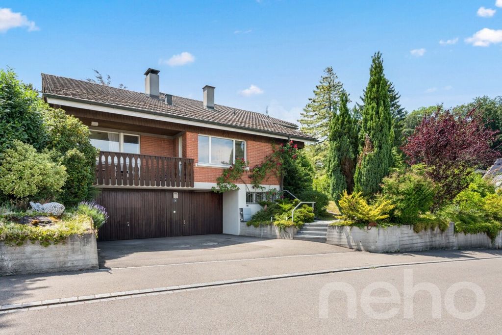 Property photo 1 of 12