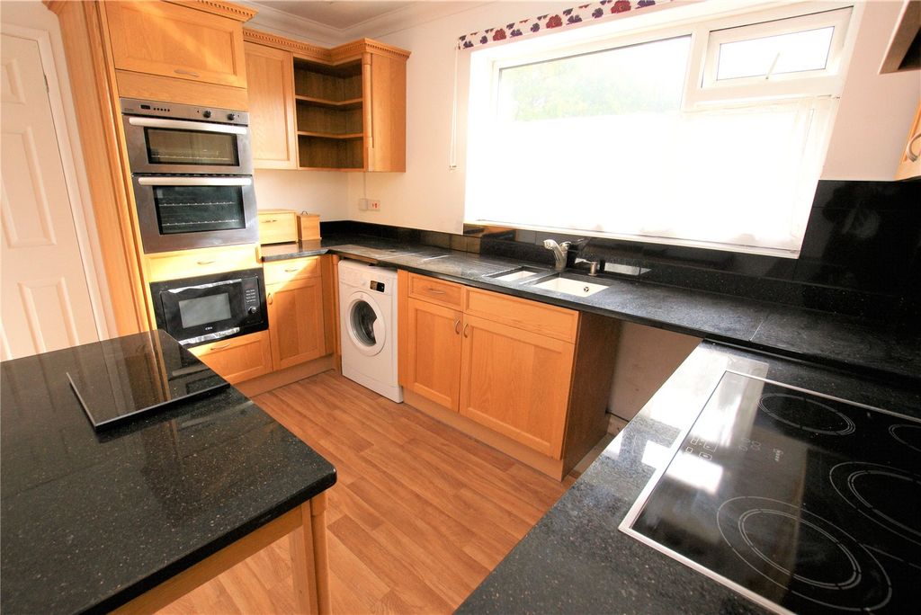 Property photo 2 of 8 Picture No. 09