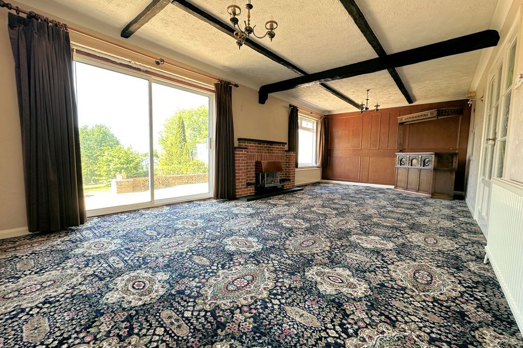 Property photo 2 of 25 Lounge/Dining Room