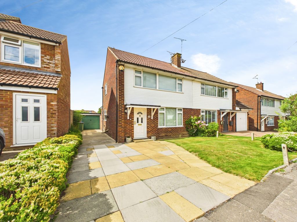 Property photo 1 of 17 39E5B713-Cam04018G0-Pr0567-Still019
