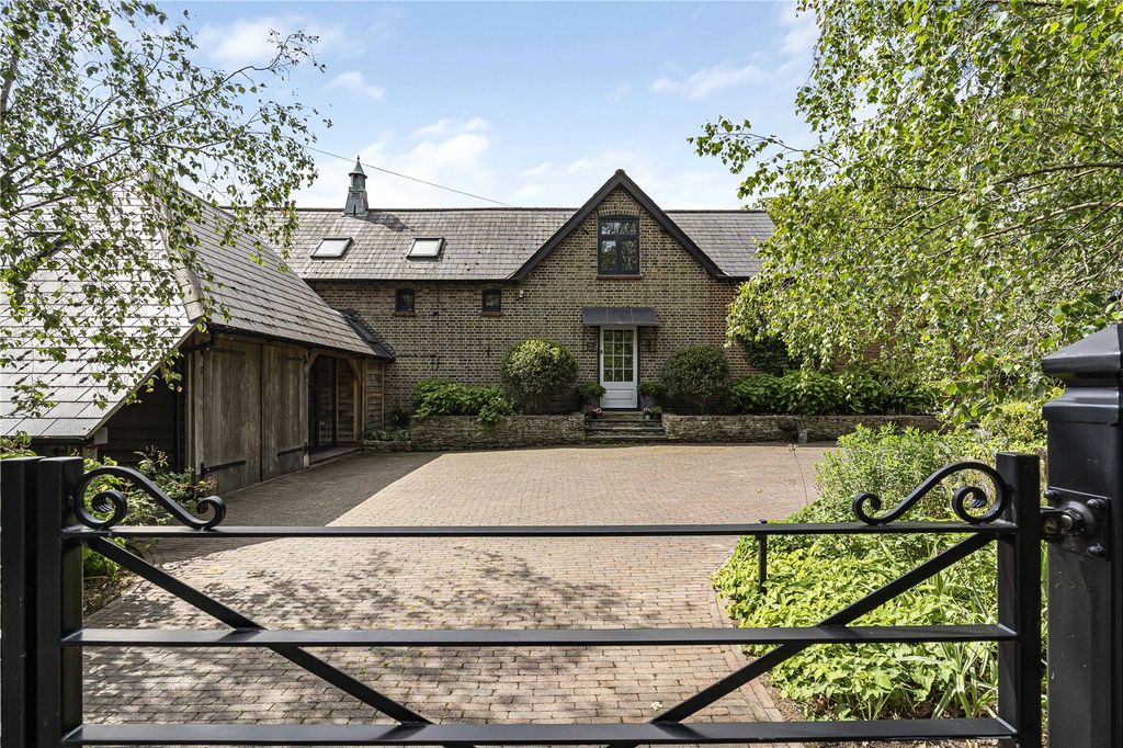 Property photo 1 of 31 Picture No. 05