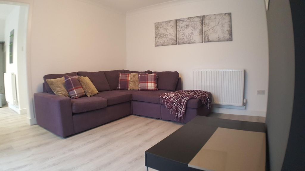 Property photo 2 of 18 Living Room