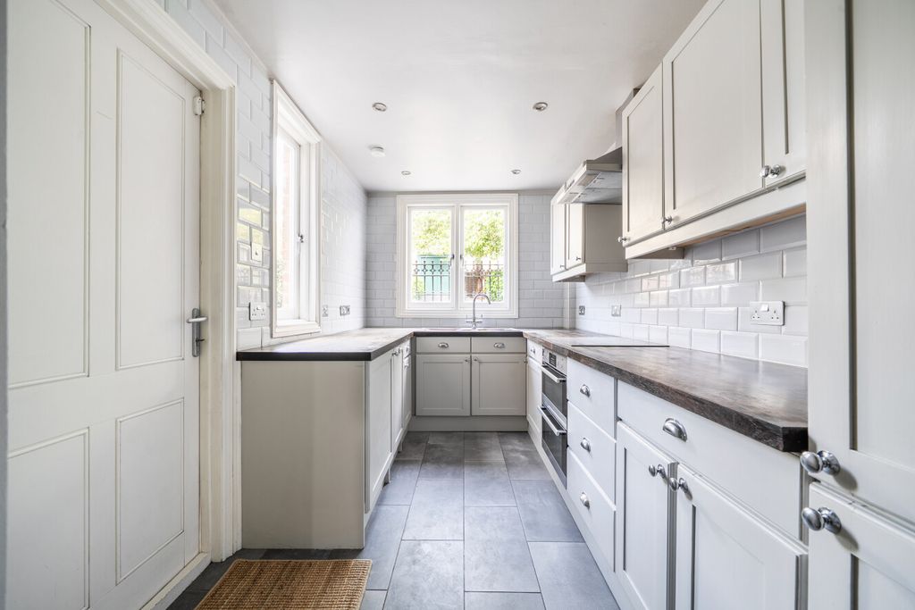 Property photo 3 of 22 1493010-6-6A561c1...
