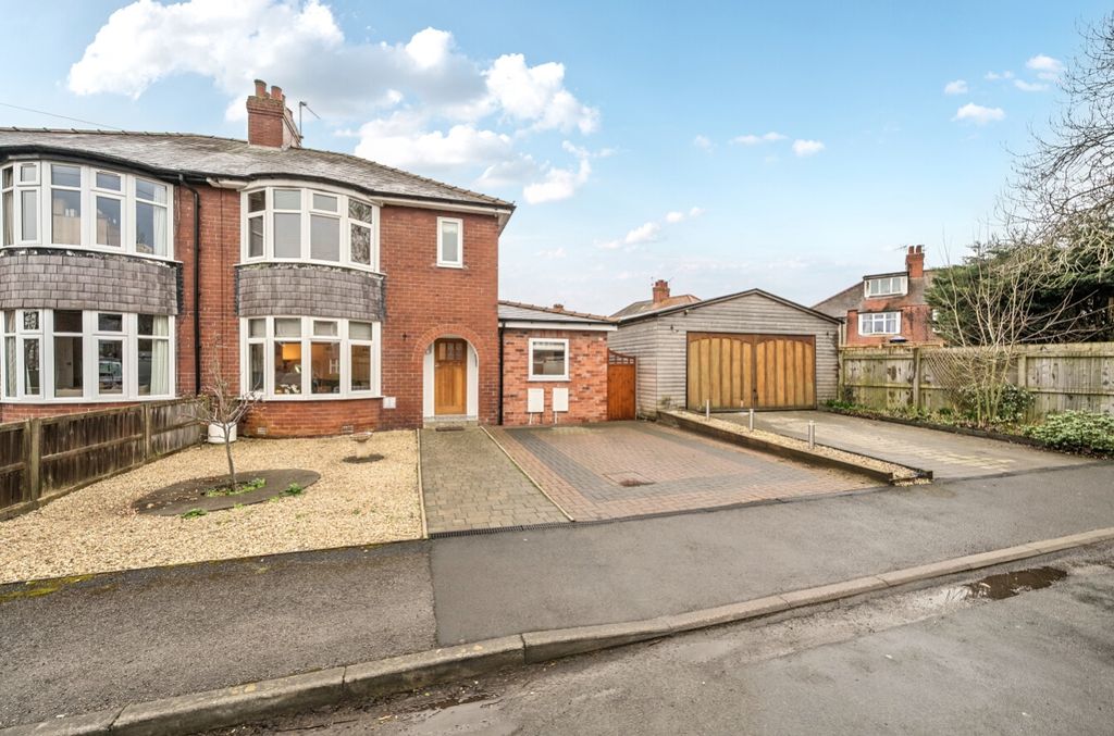 Property photo 3 of 19 Ewemove Harrogate House Front