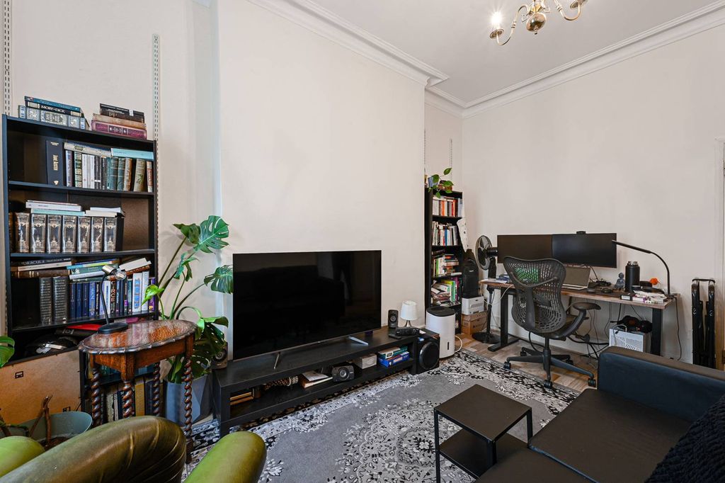 Property photo 3 of 7