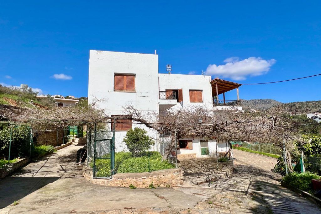 Property photo 2 of 31
