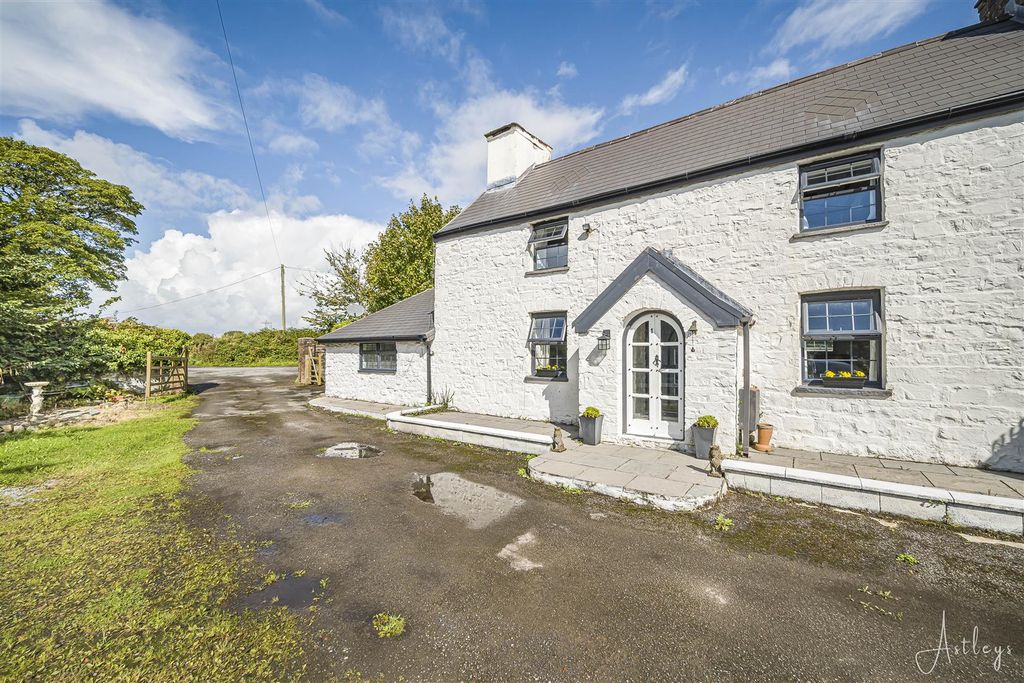 Property photo 3 of 33 16-P1258399.Jpg