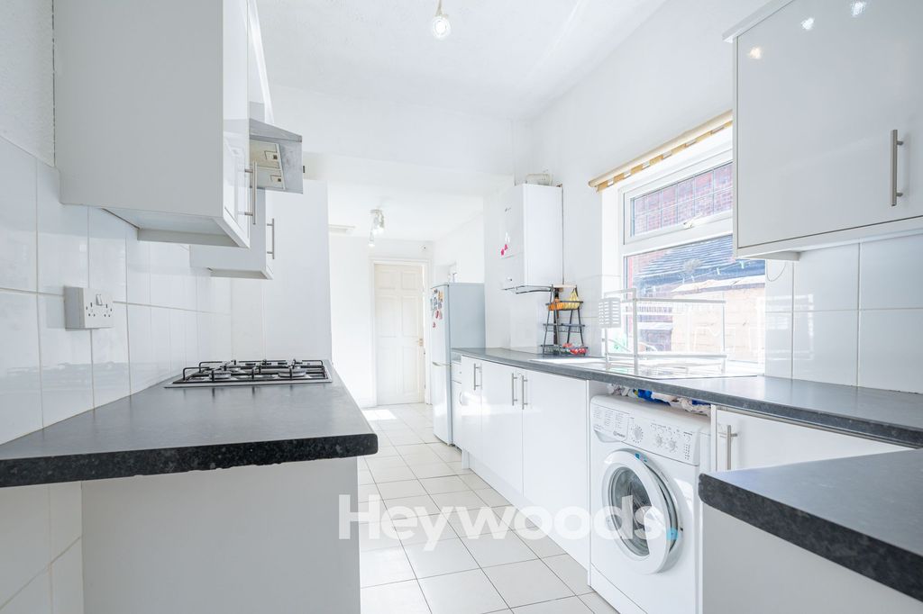 Property photo 2 of 24