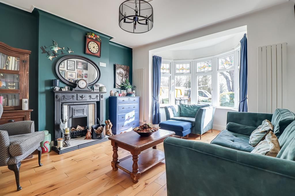 Property photo 2 of 25 Lounge