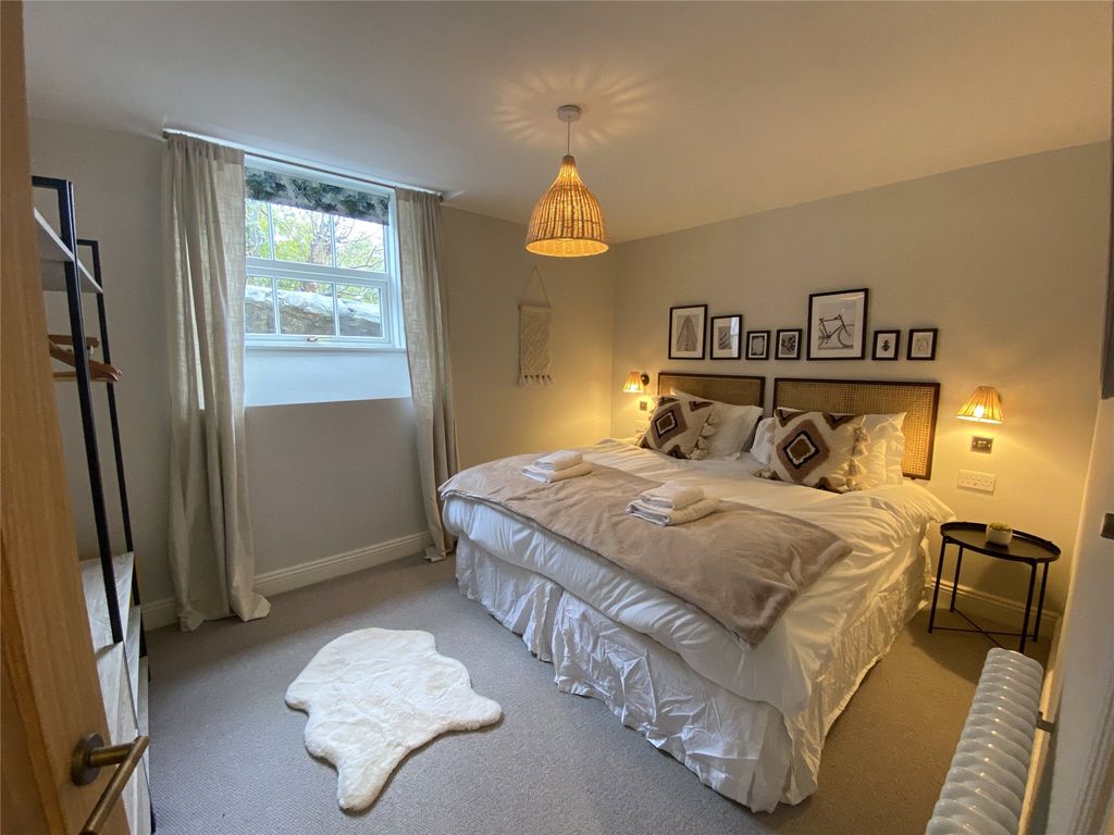 Property photo 3 of 7 Picture No. 02