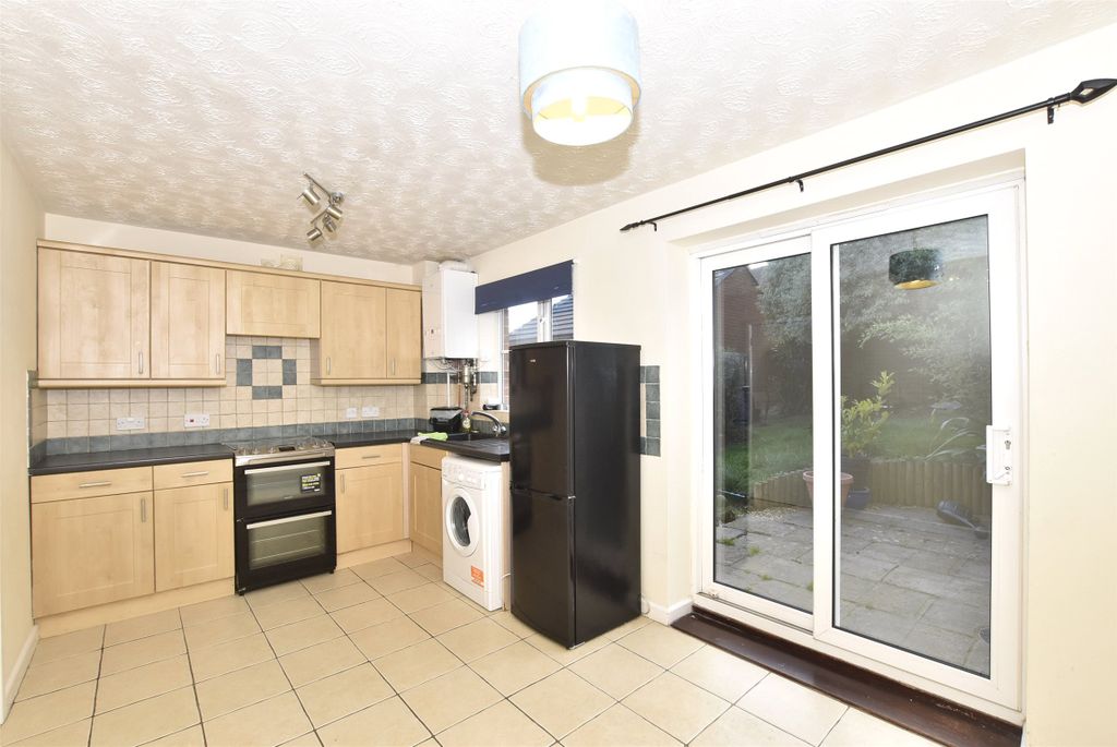 Property photo 3 of 10 Kitchen/Dining