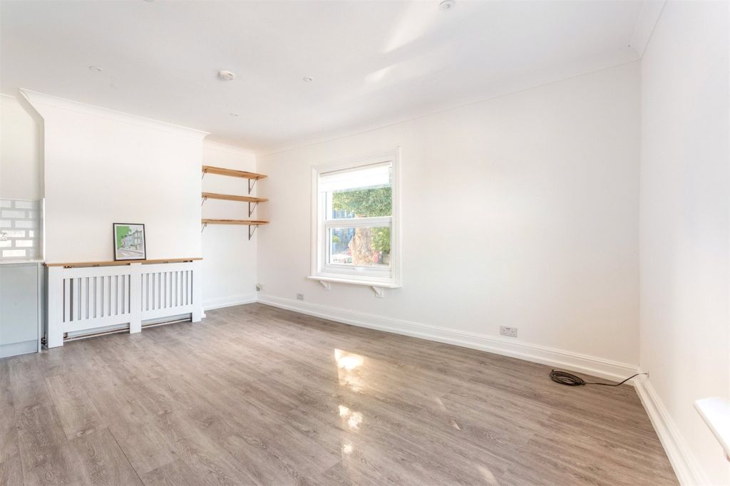 Property photo 3 of 15 Picture No. 13