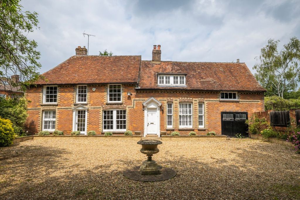 Property photo 1 of 31