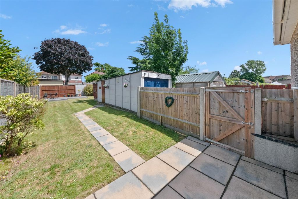 Property photo 2 of 14