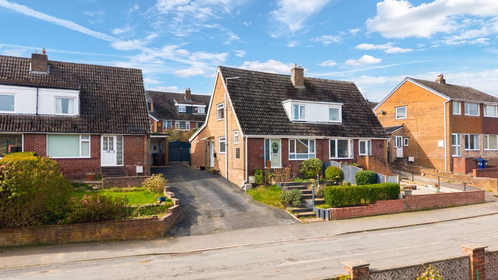 Property photo 1 of 32