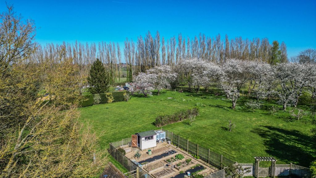 Property photo 3 of 19
