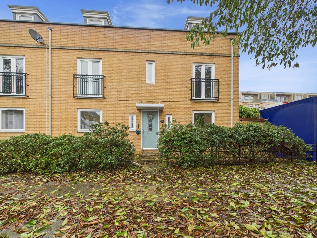 Property photo 1 of 21