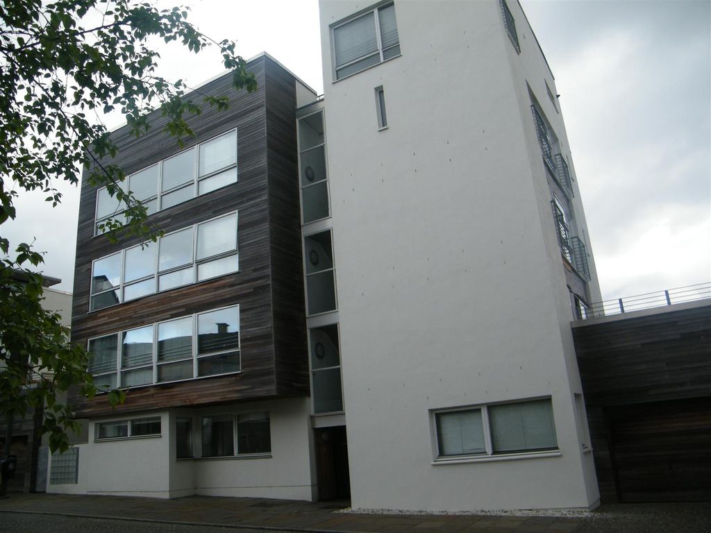Property photo 1 of 13 Exterior