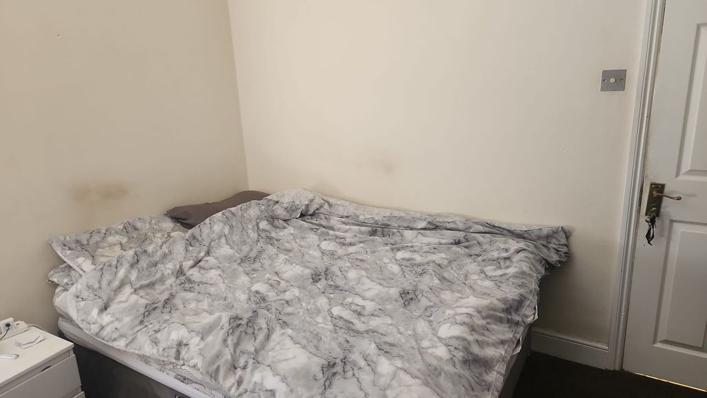 Property photo 1 of 2