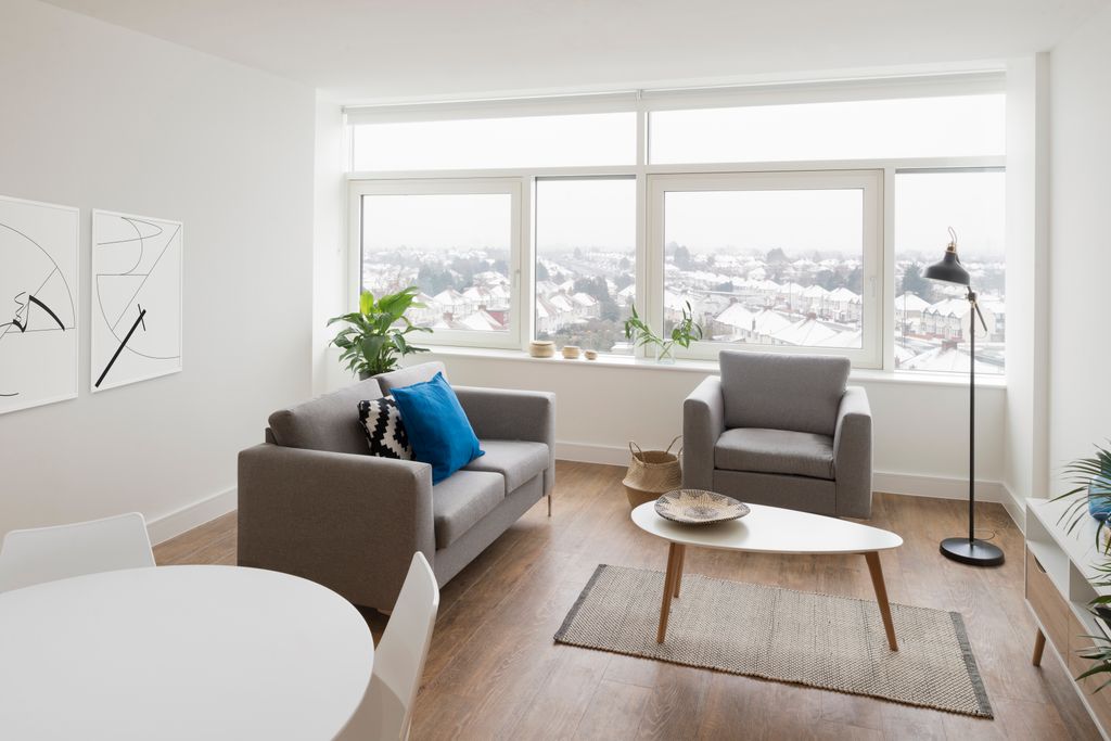 Property photo 2 of 8