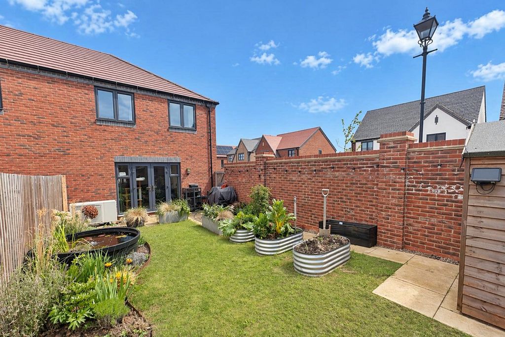 Property photo 2 of 14 5110974