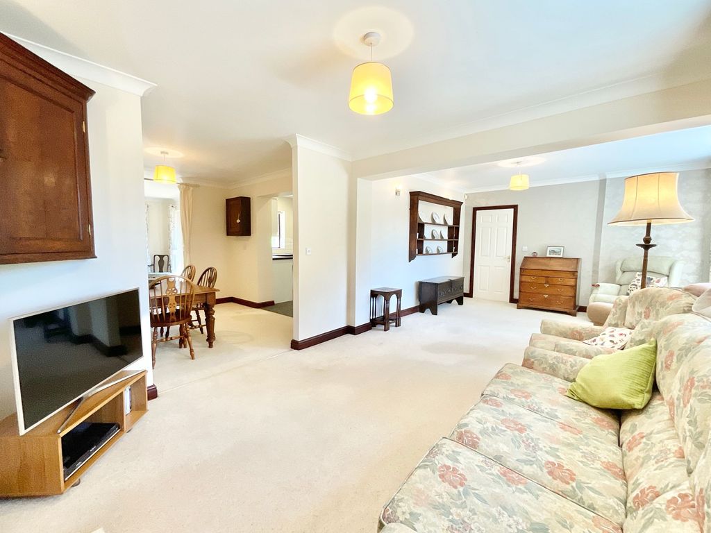 Property photo 2 of 29