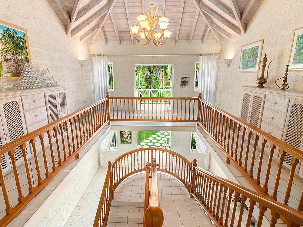 Property photo 3 of 16 Equinox
