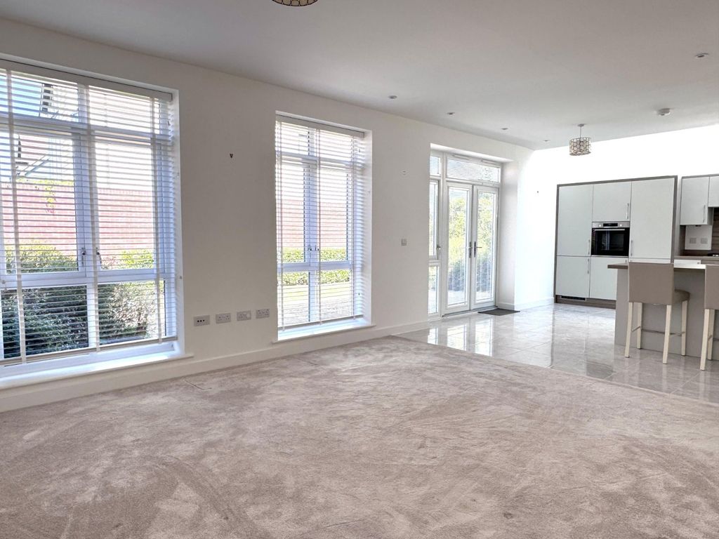 Property photo 3 of 14 Open Plan Living