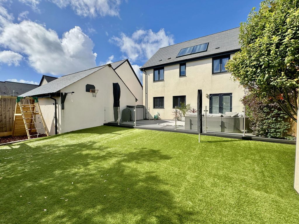 Property photo 1 of 23