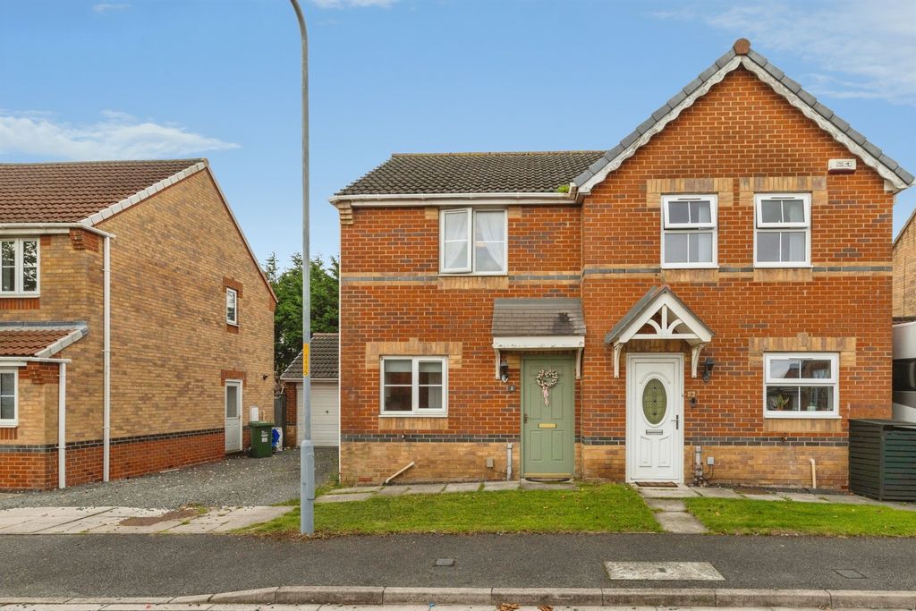Property photo 2 of 18