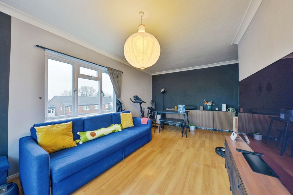 Property photo 2 of 12