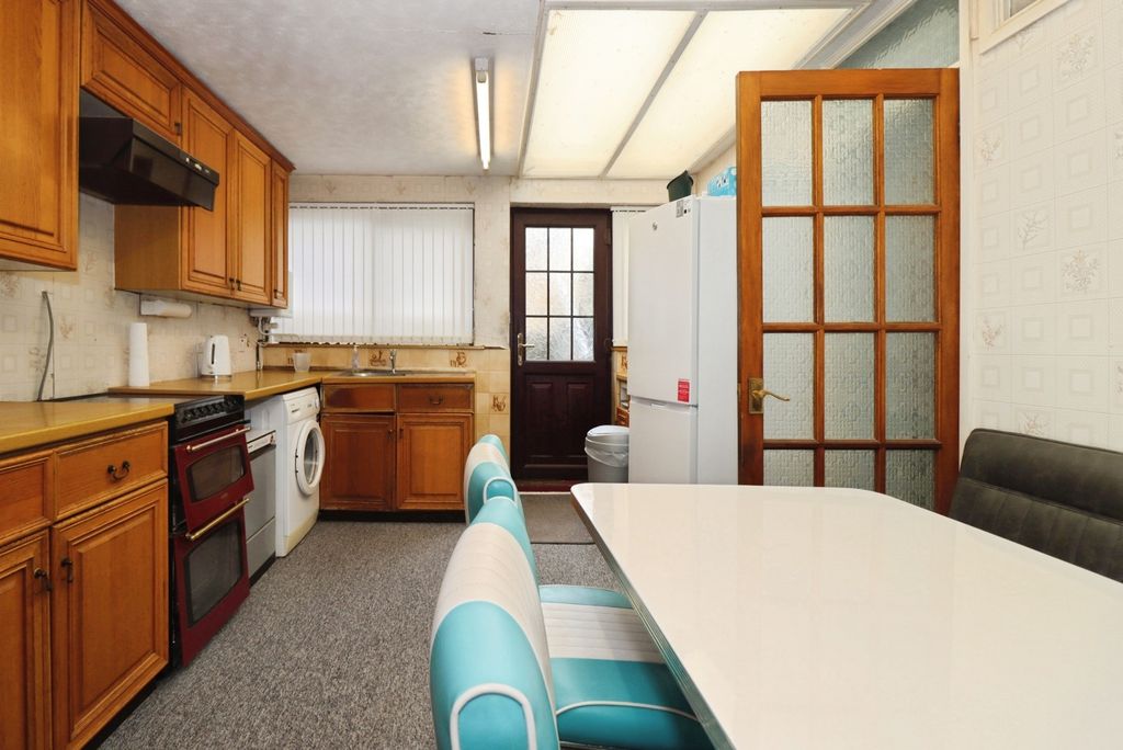 Property photo 2 of 16 Pbox-Img.Jpg