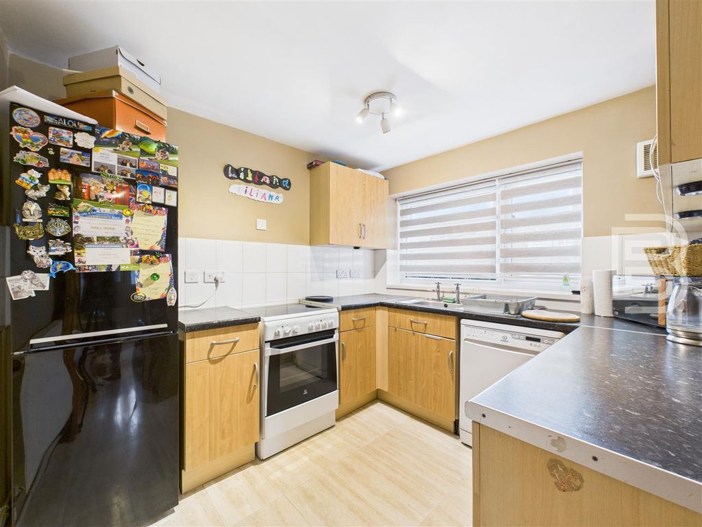 Property photo 3 of 10 Cam05587G0-Pr0115-Still002.Jpg