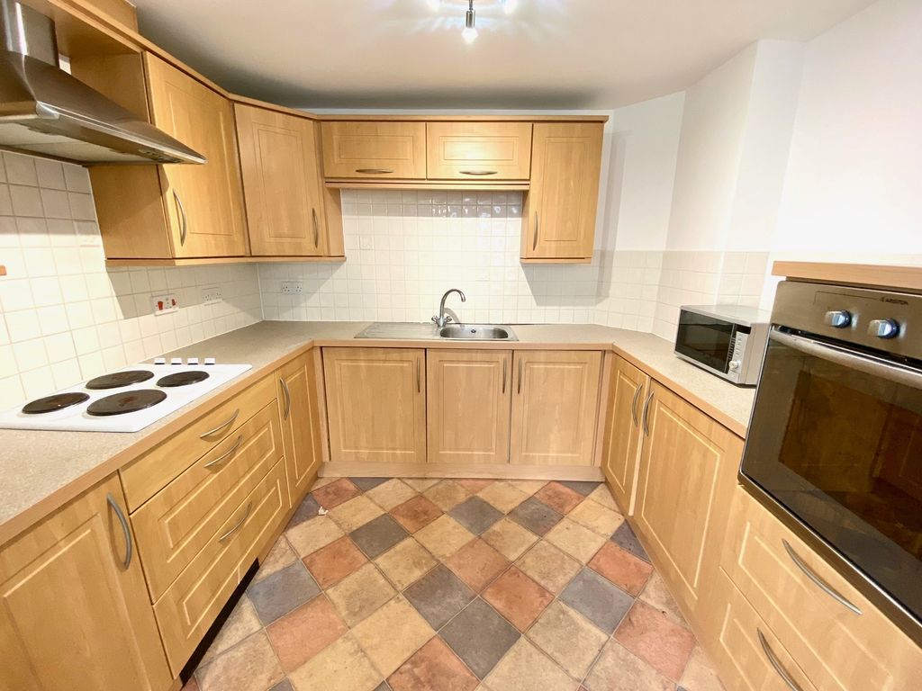 Property photo 3 of 13