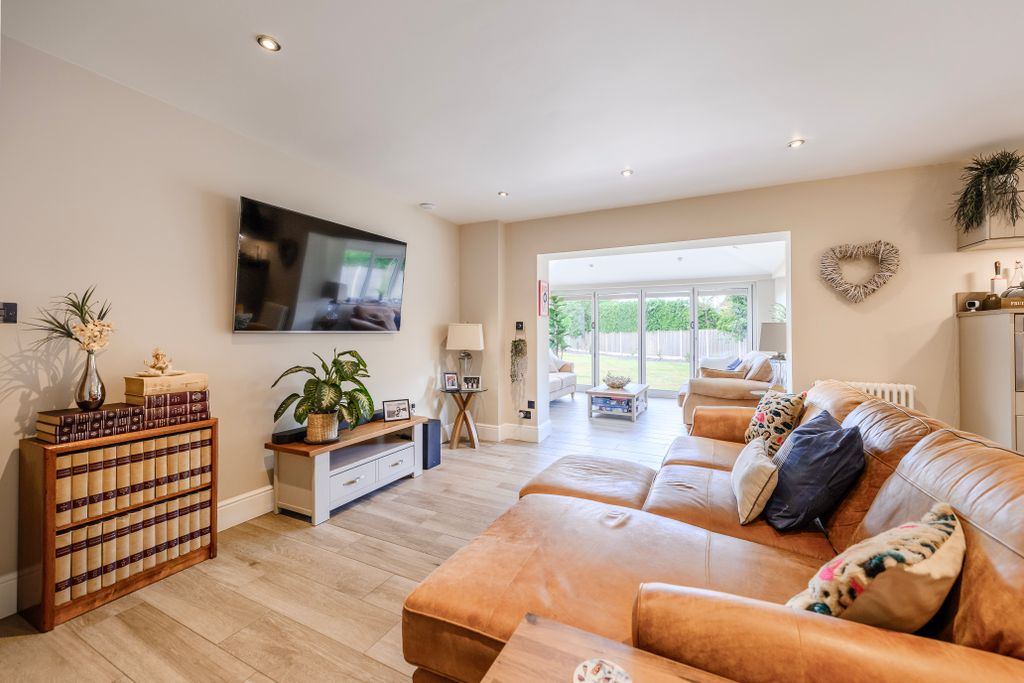 Property photo 2 of 26 Dwp_2780