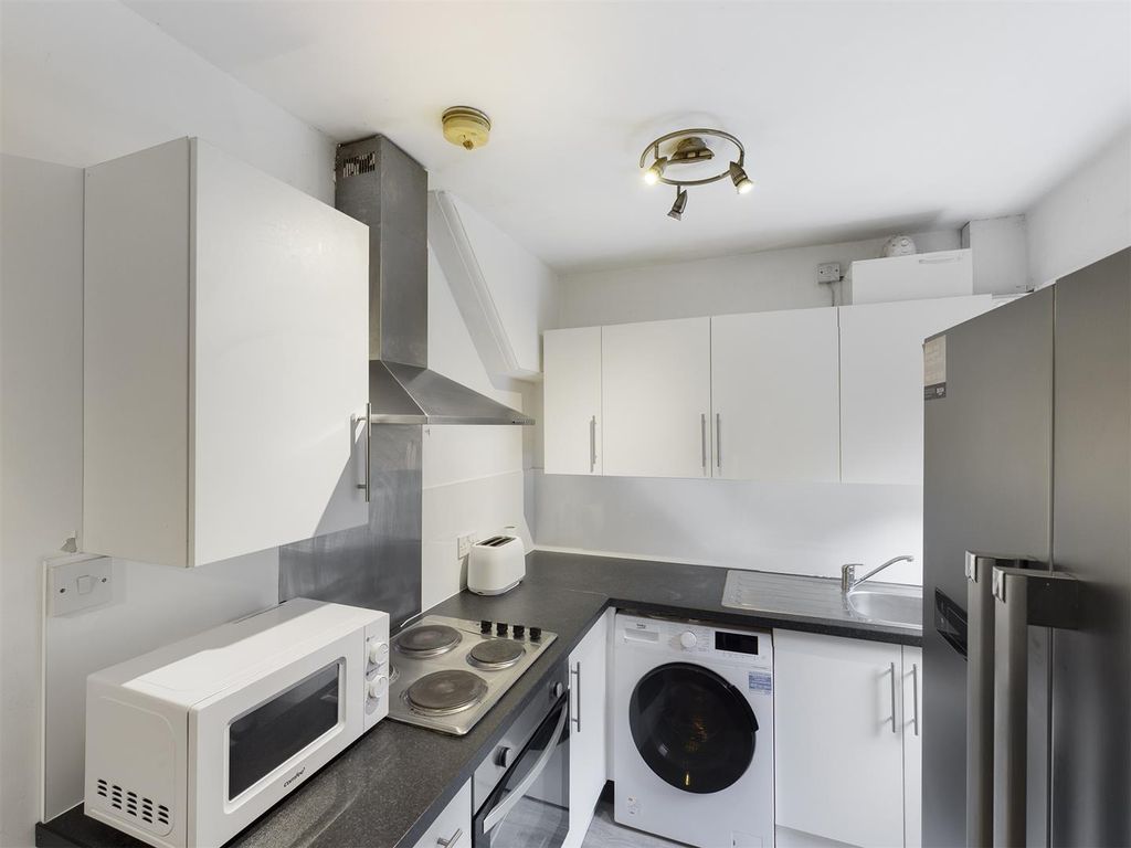 Property photo 2 of 13 Cam00771P1-Pr0140-Still04.Jpg