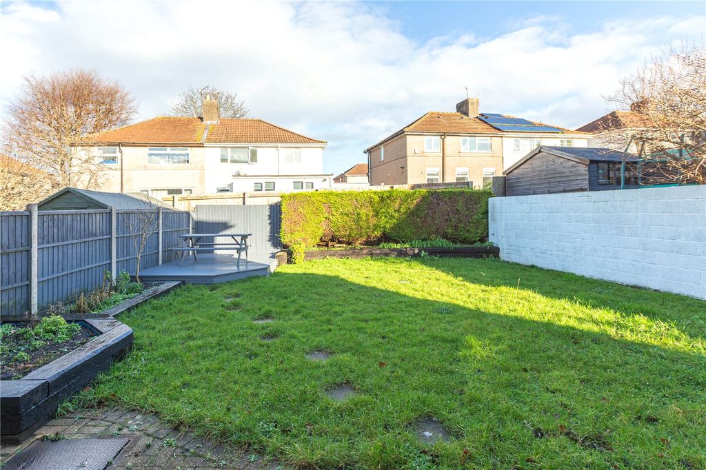 Property photo 2 of 25 Picture No. 77