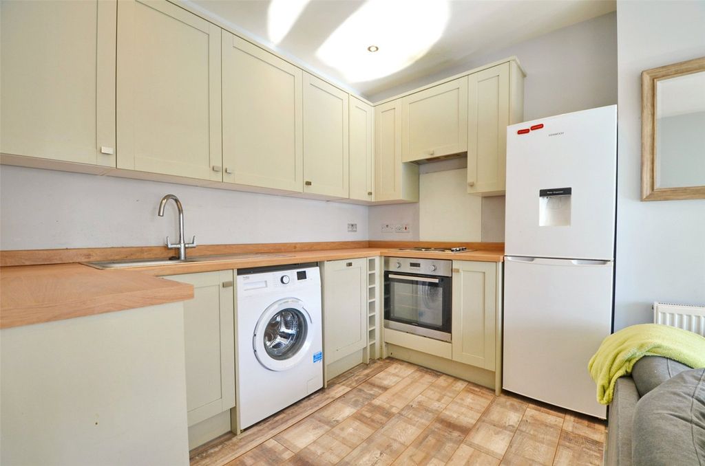 Property photo 2 of 6 Picture No. 04