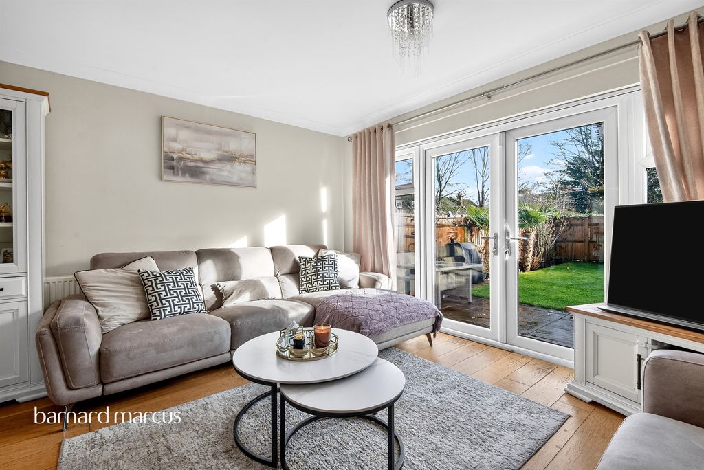 Property photo 2 of 20